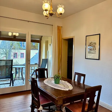 Bellevue - Mit Balkon Und Aussicht Apartamento