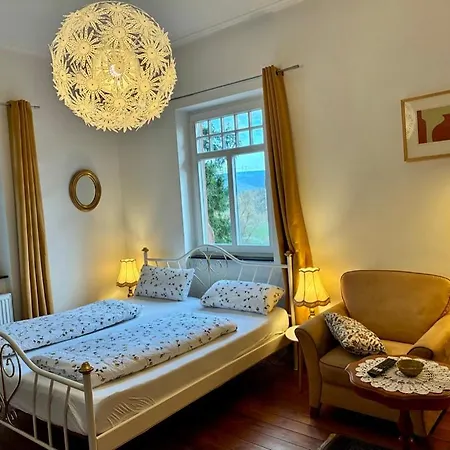 Bellevue - Mit Balkon Und Aussicht Apartamento Maring-Noviand